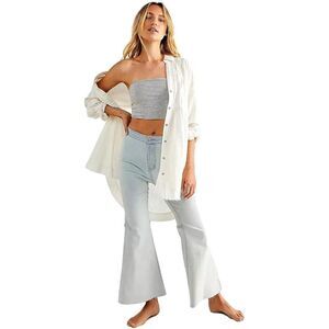 Free People We The Free Youthquake Crop Flare Jeans in Bleach Out Blue Size 26